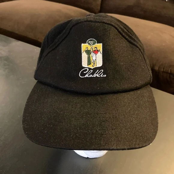 Chablis Cap ‘CANADIAN’ By Serie Graffic - Picture 5 of 12